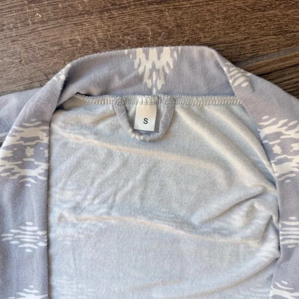 Women's Gray Patterned Robe - Picture 2 of 5